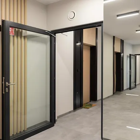 Os Krolewska - Comfortable In Wilanow