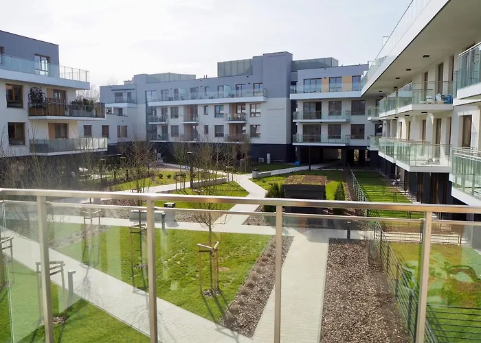 Os Krolewska - Comfortable In Wilanow * وارسو