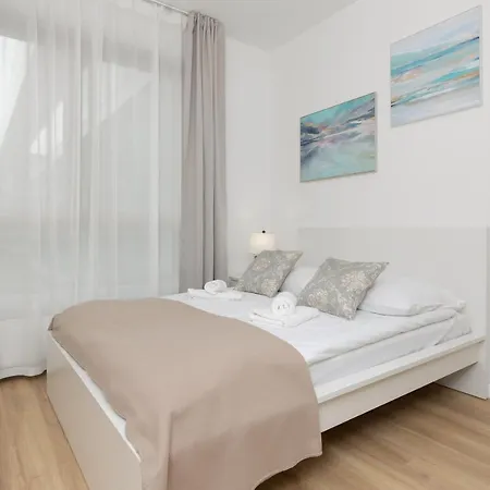 Oś Królewska - Comfortable In Wilanów *