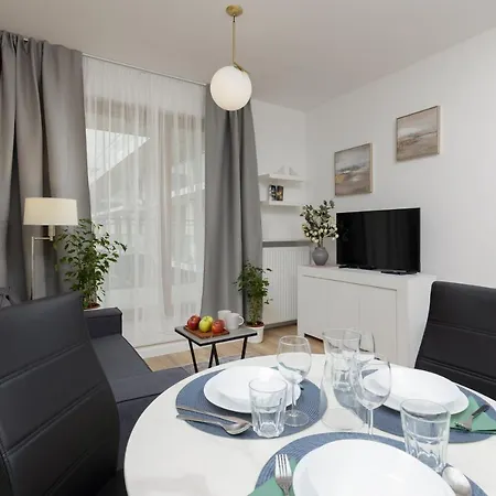 Oś Królewska - Comfortable In Wilanów Apartamento
